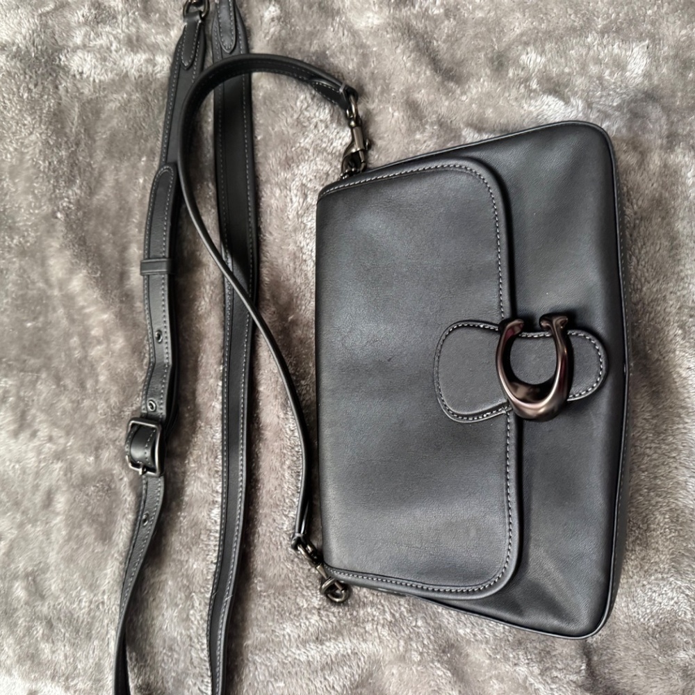 Coach Soft Tabby Shoulder Bag in Black with Gunmetal Hardware - Picture 4 of 8